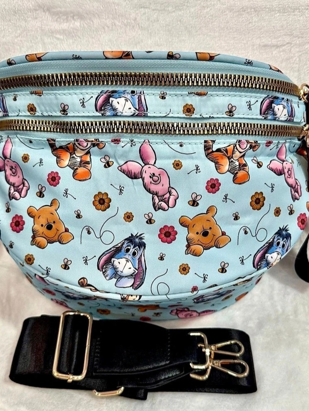 New Winnie Pooh & Friends  Crossbody Bum Bag w/long strap size inclusive - Picture 10 of 10